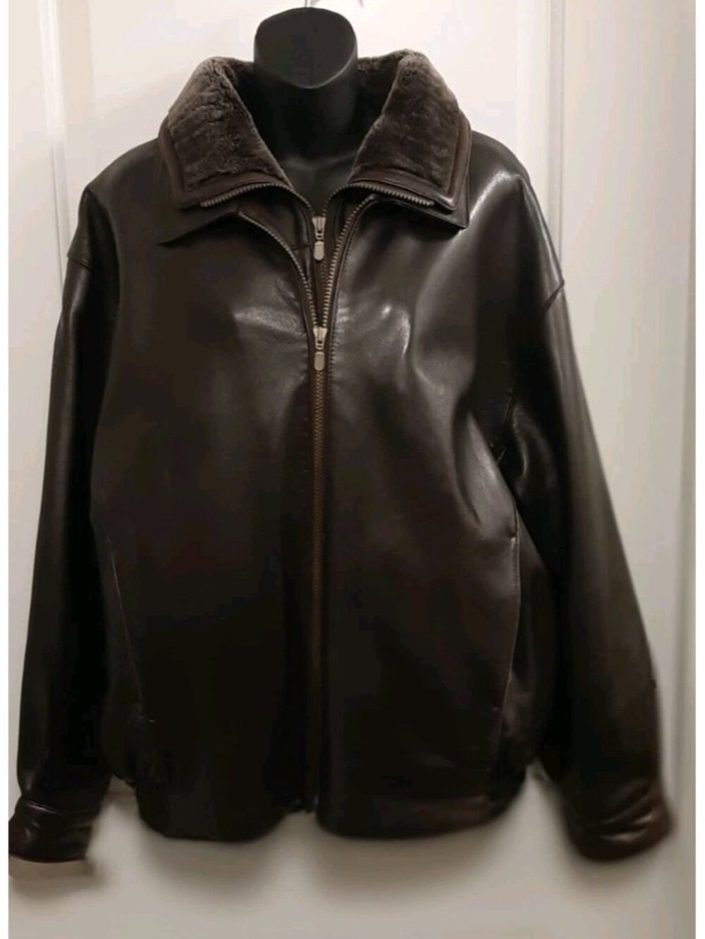 Vintage Guy Laroche Men's Dark Brown Leather Coat Removable Lining Size 42